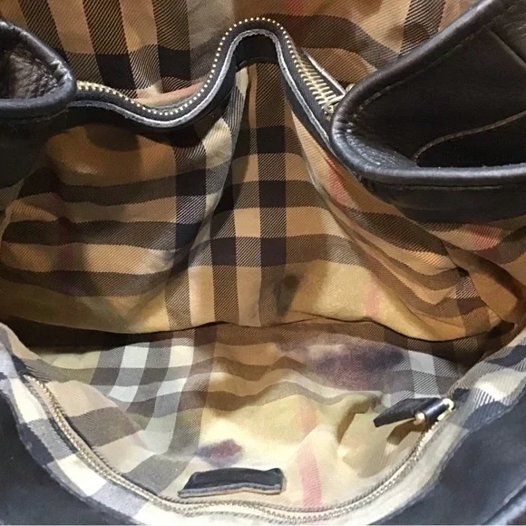 Burberry Bags - Picture 14 of 16